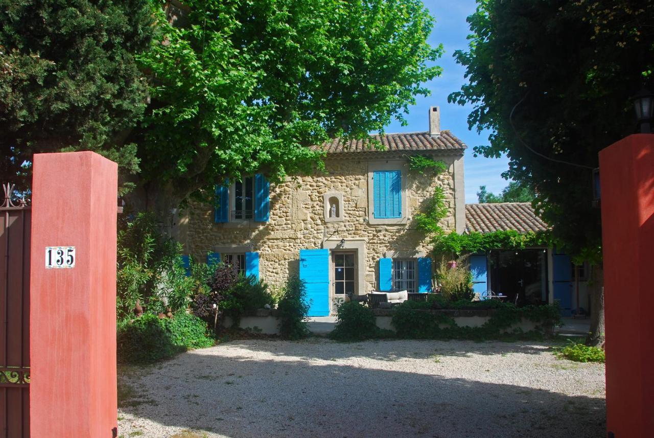 Les Volets Bleus Provence Salon-de-Provence Exterior foto