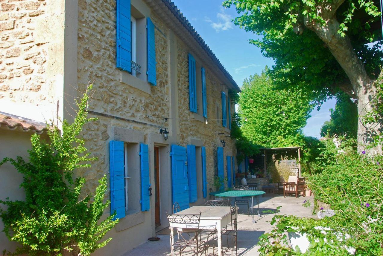 Les Volets Bleus Provence Salon-de-Provence Exterior foto