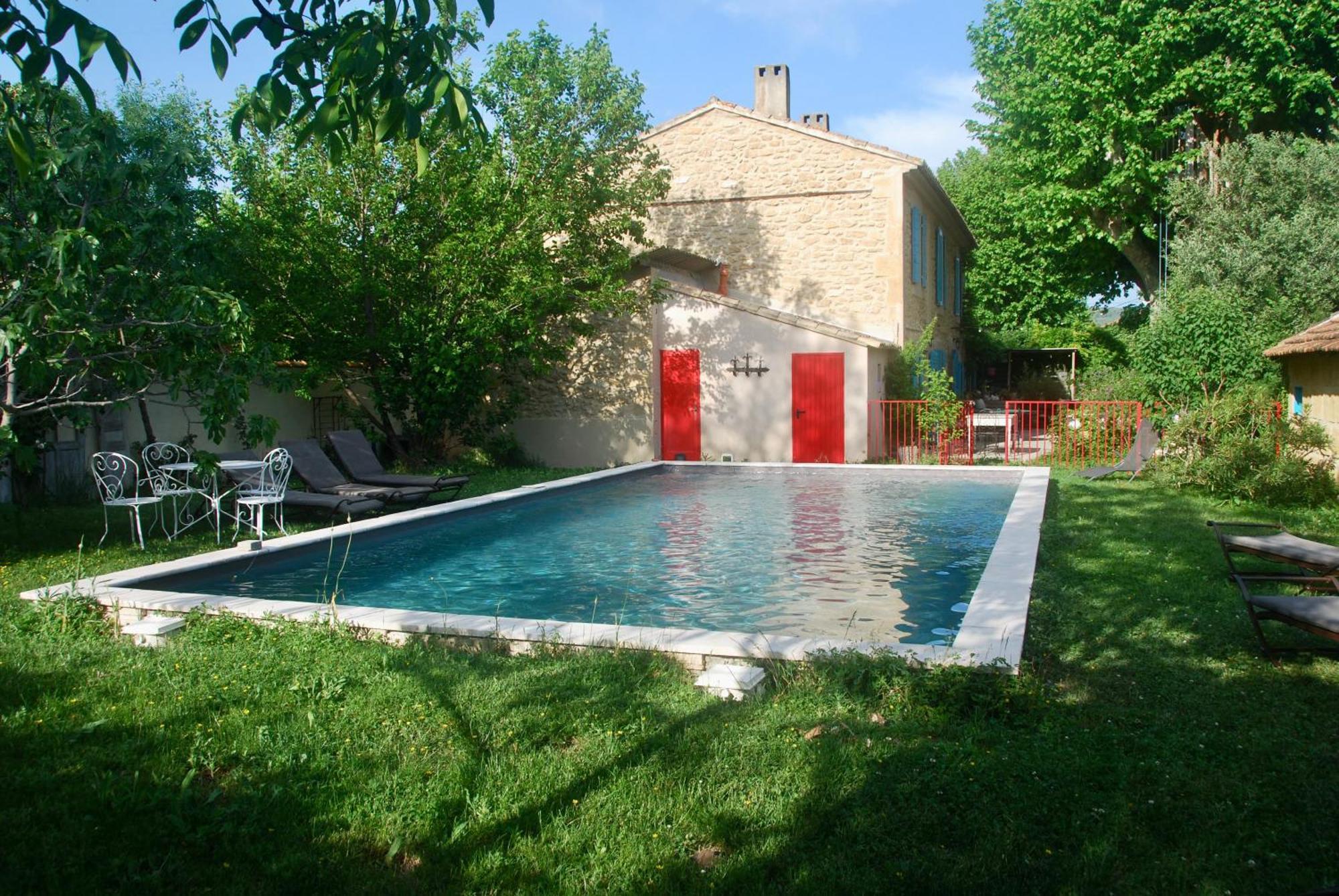 Les Volets Bleus Provence Salon-de-Provence Exterior foto